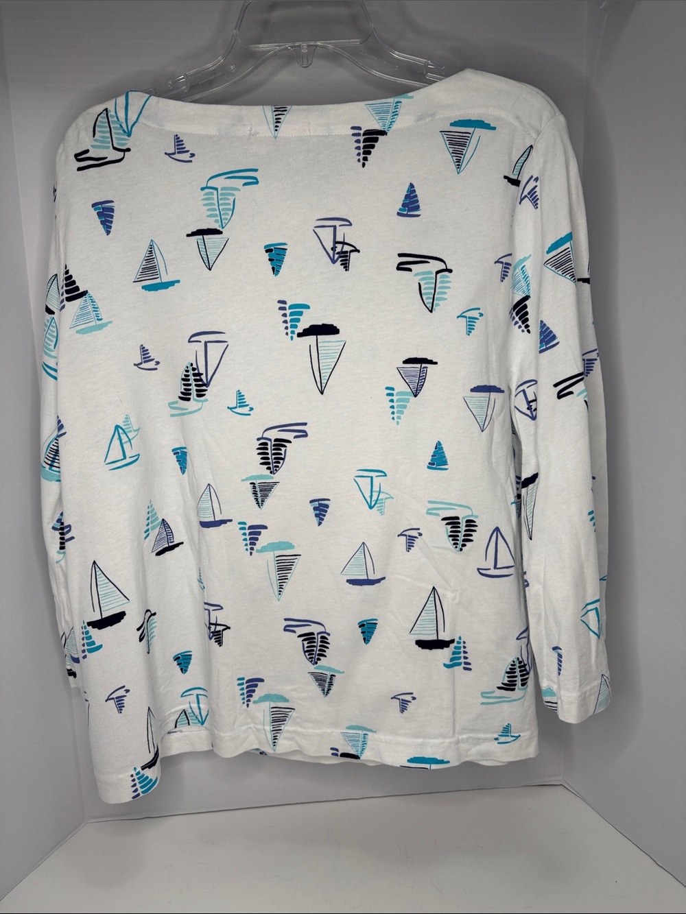 fresh produce White Top with Turquoise and Navy Sail Motif 3/4 Sleeve - Picture 4 of 6